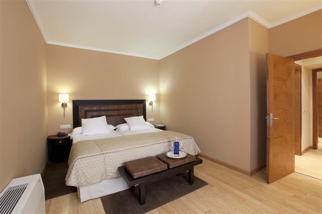 Hospes Palacio De Arenales & Spa Cáceres Room photo A bedroom
